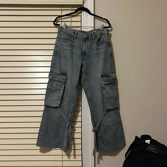 Zara Petite Cargo Jeans with Raw Hem - Picture 1 of 5